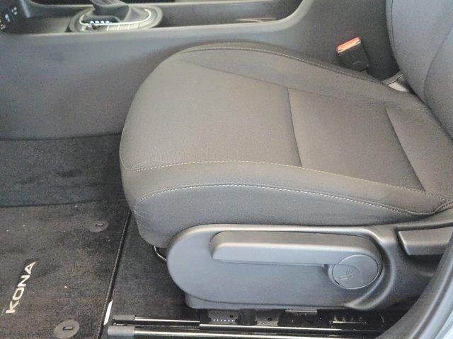 New 2026 Hyundai Kona SE FWD image 17