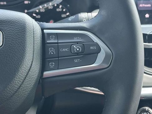 Used 2023 Jeep Compass Limited AWD/4WD image 27