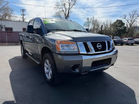 Used 2014 Nissan Titan SV image 2