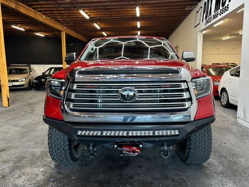Used 2021 Toyota Tundra Limited w/ Limited Premium Package AWD/4WD image 3