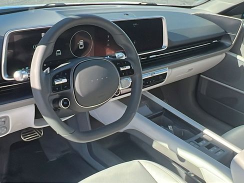 Used 2023 Hyundai Ioniq 6 Limited image 17