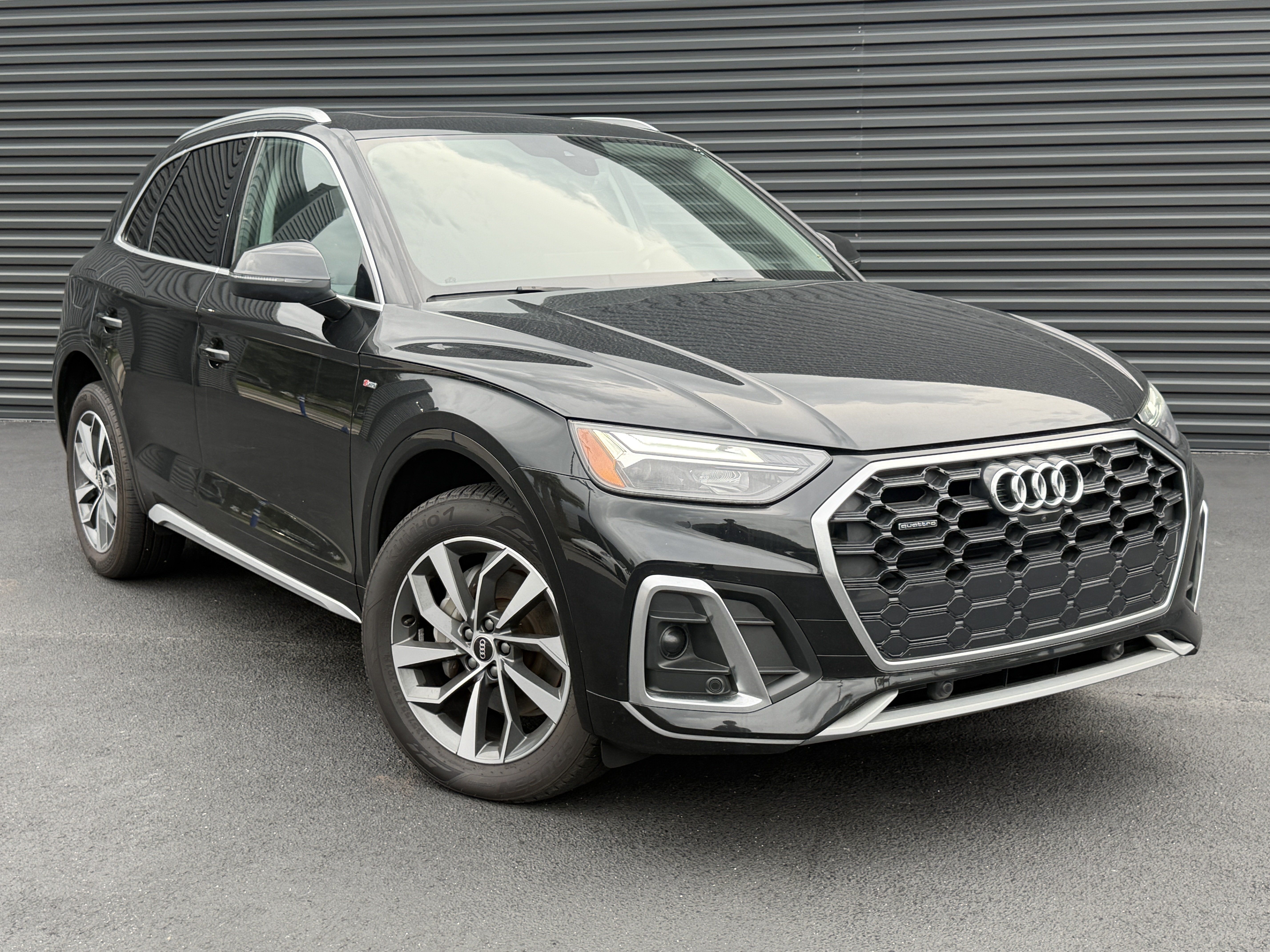 Used 2023 Audi Q5 2.0T Premium Plus w/ Premium Plus Package AWD/4WD image 9