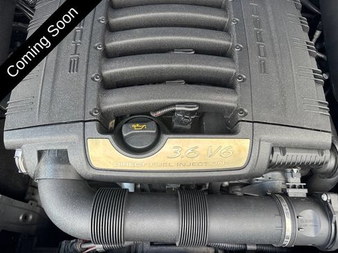 Used 2017 Porsche Cayenne Platinum Edition AWD/4WD image 23