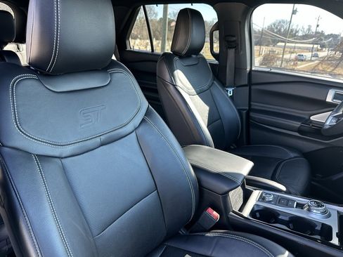 Used 2023 Ford Explorer ST w/ Equipment Group 401A image 8