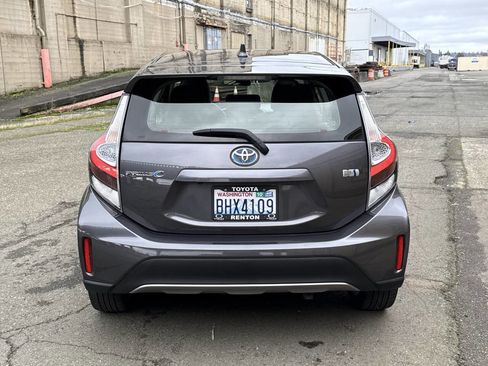 Used 2018 Toyota Prius C Four image 19