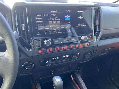 Used 2025 Nissan Frontier PRO-4X image 23