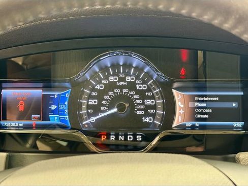 Used 2013 Lincoln MKS FWD image 10