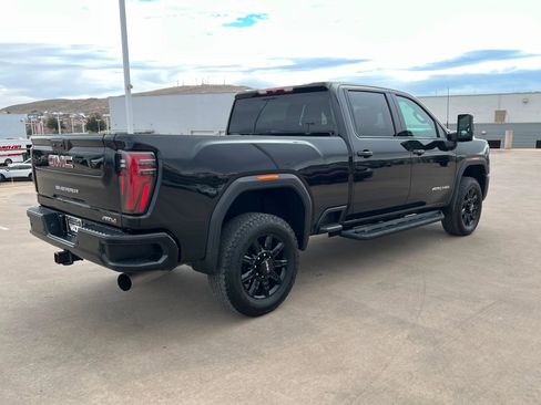 Certified 2025 GMC Sierra 3500 AT4 image 6