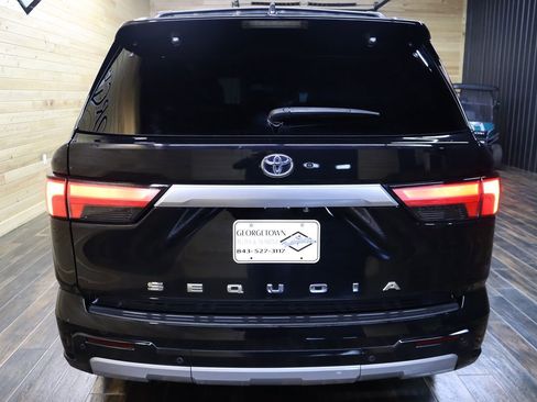 Used 2024 Toyota Sequoia Capstone image 4