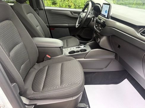 Used 2026 Ford Escape Active w/ Cold Weather Package FWD image 32
