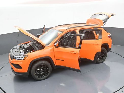 Used 2026 Jeep Compass Latitude AWD/4WD image 52
