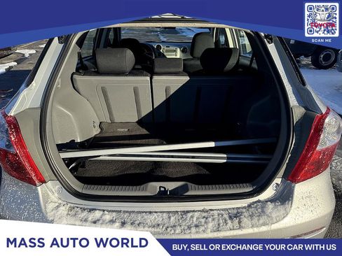 Used 2010 Toyota Matrix image 4