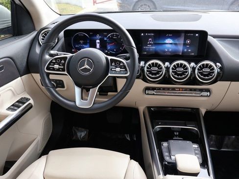 Used 2022 Mercedes-Benz GLA 250 w/ Premium Package Lite image 35
