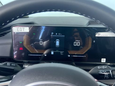 New 2026 Kia Carnival EX FWD image 21