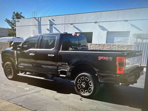 Used 2024 Ford F250 Platinum image 2