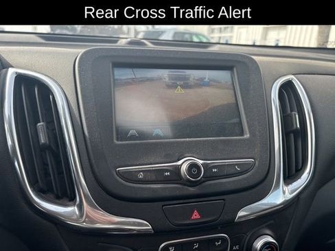 Used 2018 Chevrolet Equinox LT image 16