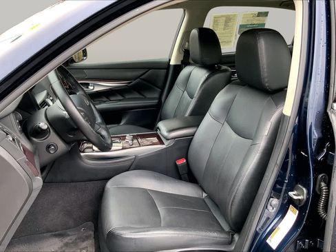 Used 2019 INFINITI Q70 L 3.7 AWD/4WD image 9