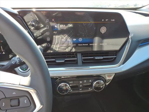 New 2026 Chevrolet Trax LT w/ Driver Confidence Package image 18