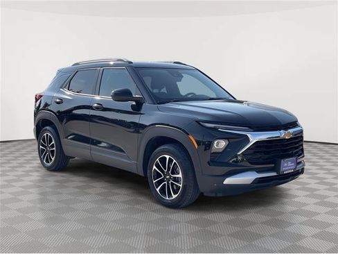 Used 2024 Chevrolet TrailBlazer LT AWD/4WD image 5