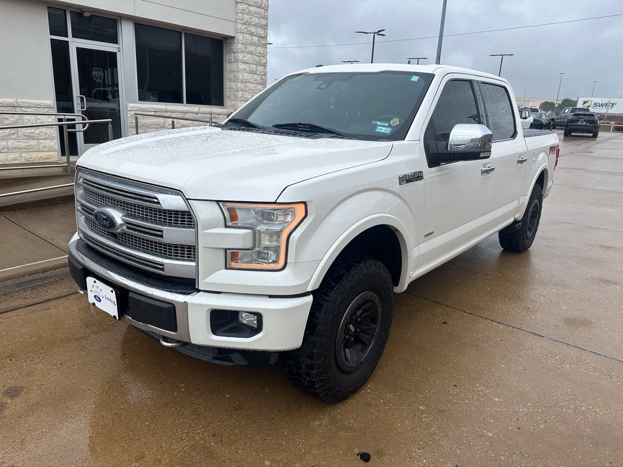 Used 2015 Ford F150 Platinum w/ Equipment Group 701A Luxury AWD/4WD image 1