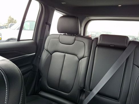 New 2025 Jeep Grand Cherokee Limited AWD/4WD image 13