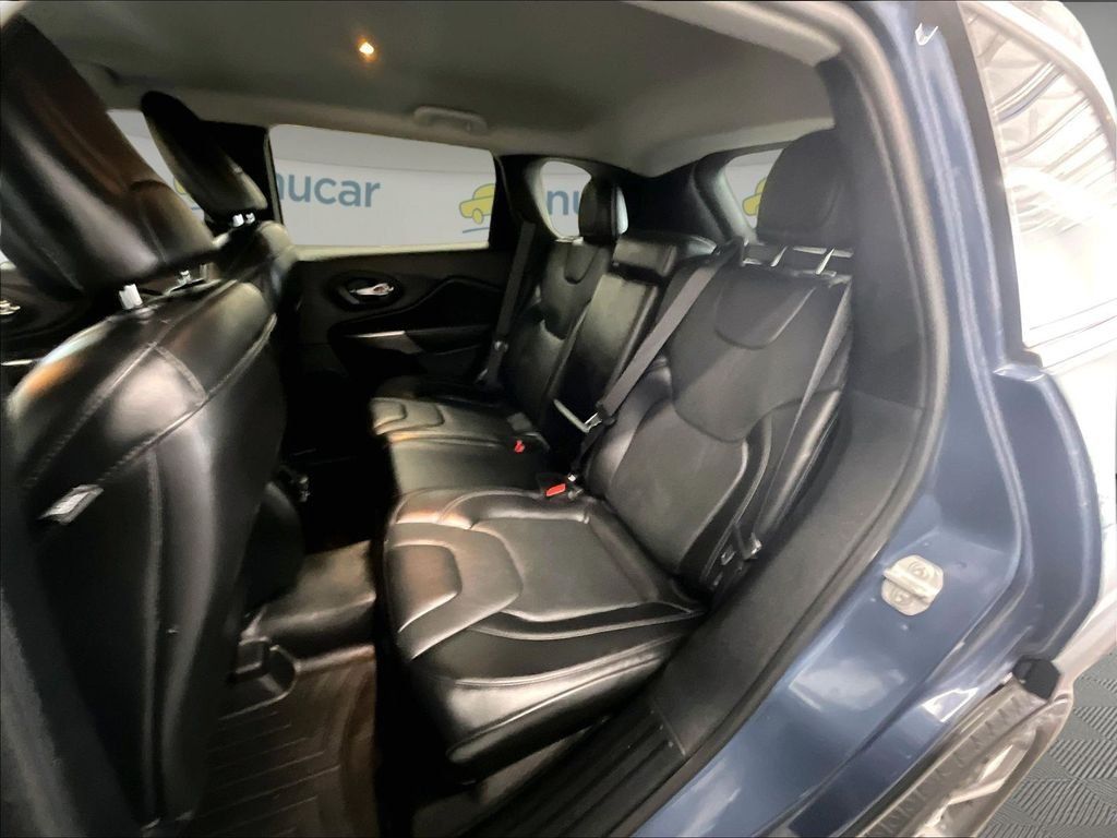 Used 2020 Jeep Cherokee Limited AWD/4WD image 15