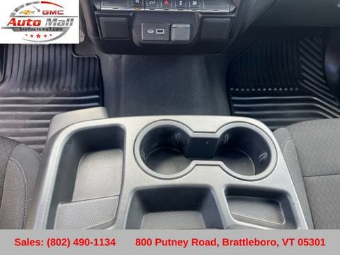 Used 2022 Chevrolet Silverado 1500 LT AWD/4WD image 19