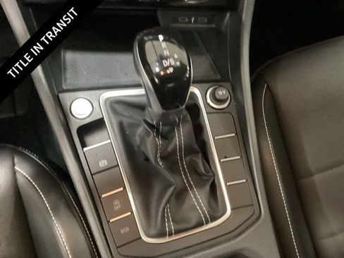 Used 2023 Volkswagen Jetta SE w/ Panoramic Sunroof Package FWD image 18
