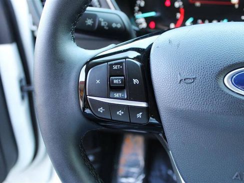 Used 2022 Ford Escape SEL FWD image 15