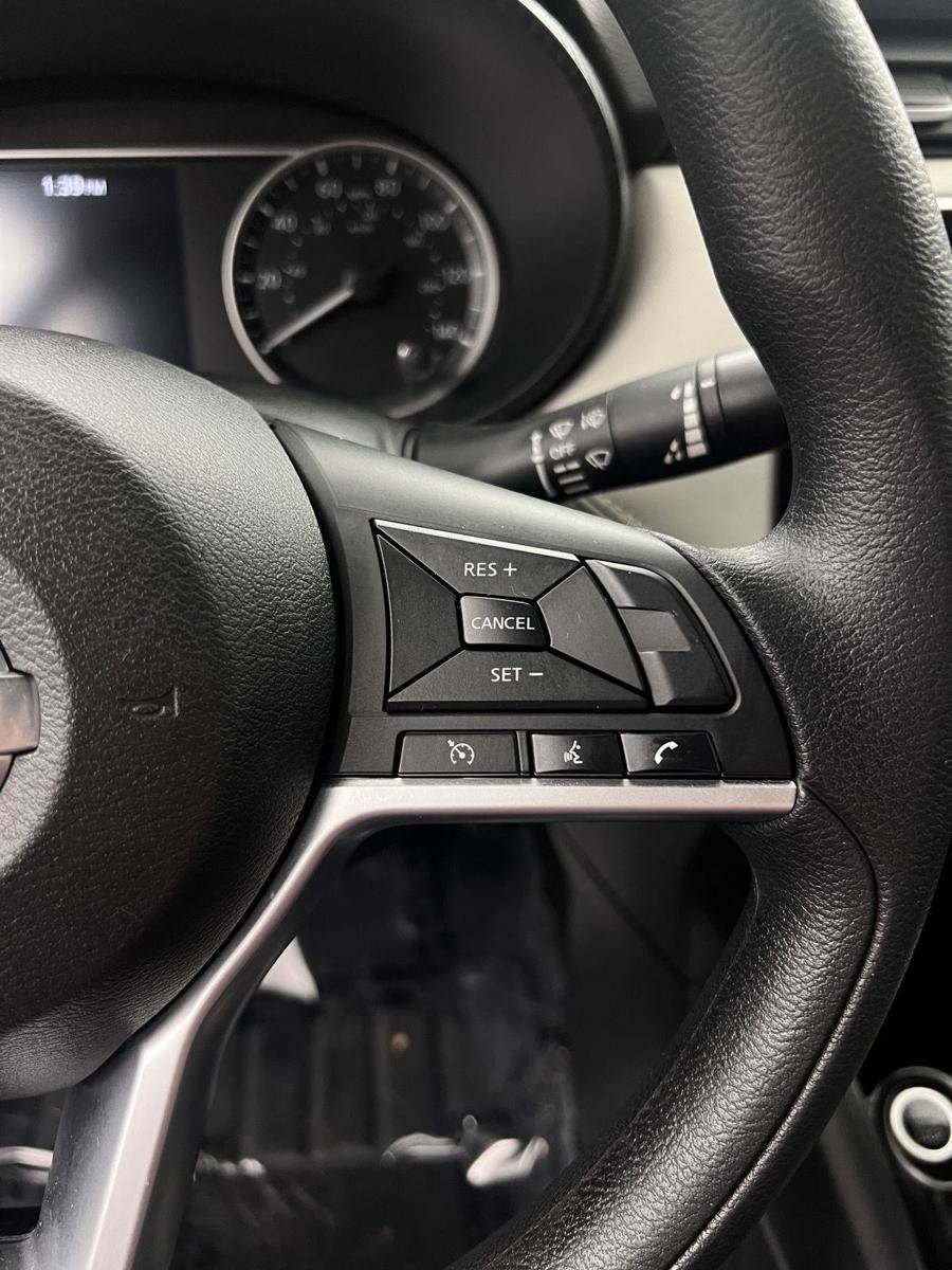 Used 2020 Nissan Versa SV FWD image 22