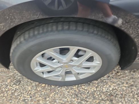Used 2022 Chevrolet Equinox LS AWD/4WD image 8