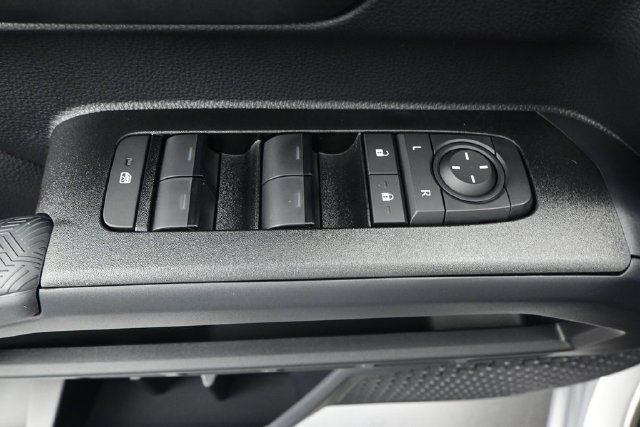 New 2026 Toyota 4Runner SR5 AWD/4WD image 10