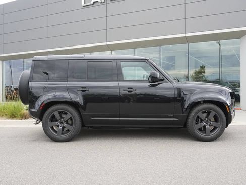 New 2026 Land Rover Defender 110 V8 AWD/4WD image 7