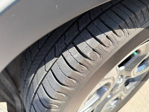 Used 2019 Honda CR-V EX-L image 4