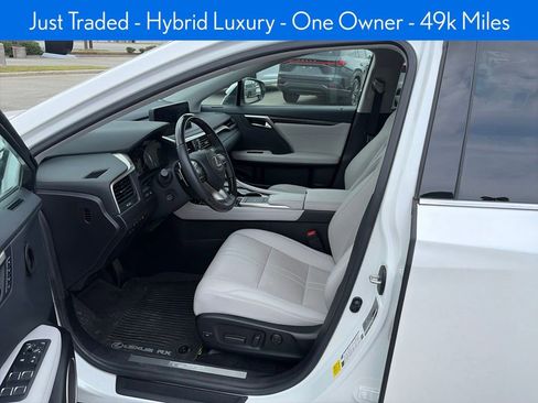 Used 2022 Lexus RX 450h AWD w/ Luxury Package image 7