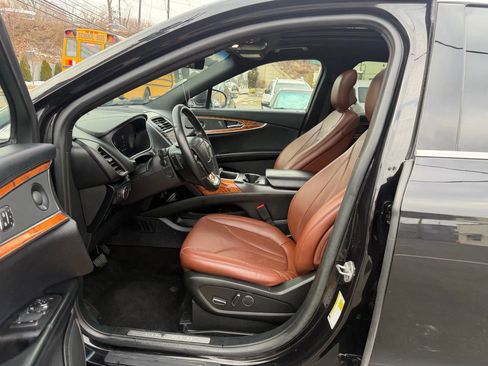 Used 2019 Lincoln Nautilus Reserve image 26