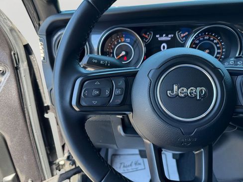 Used 2022 Jeep Wrangler Unlimited Sport image 21