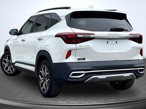 Used 2022 Kia Seltos SX w/ Sunroof Package AWD/4WD image 3
