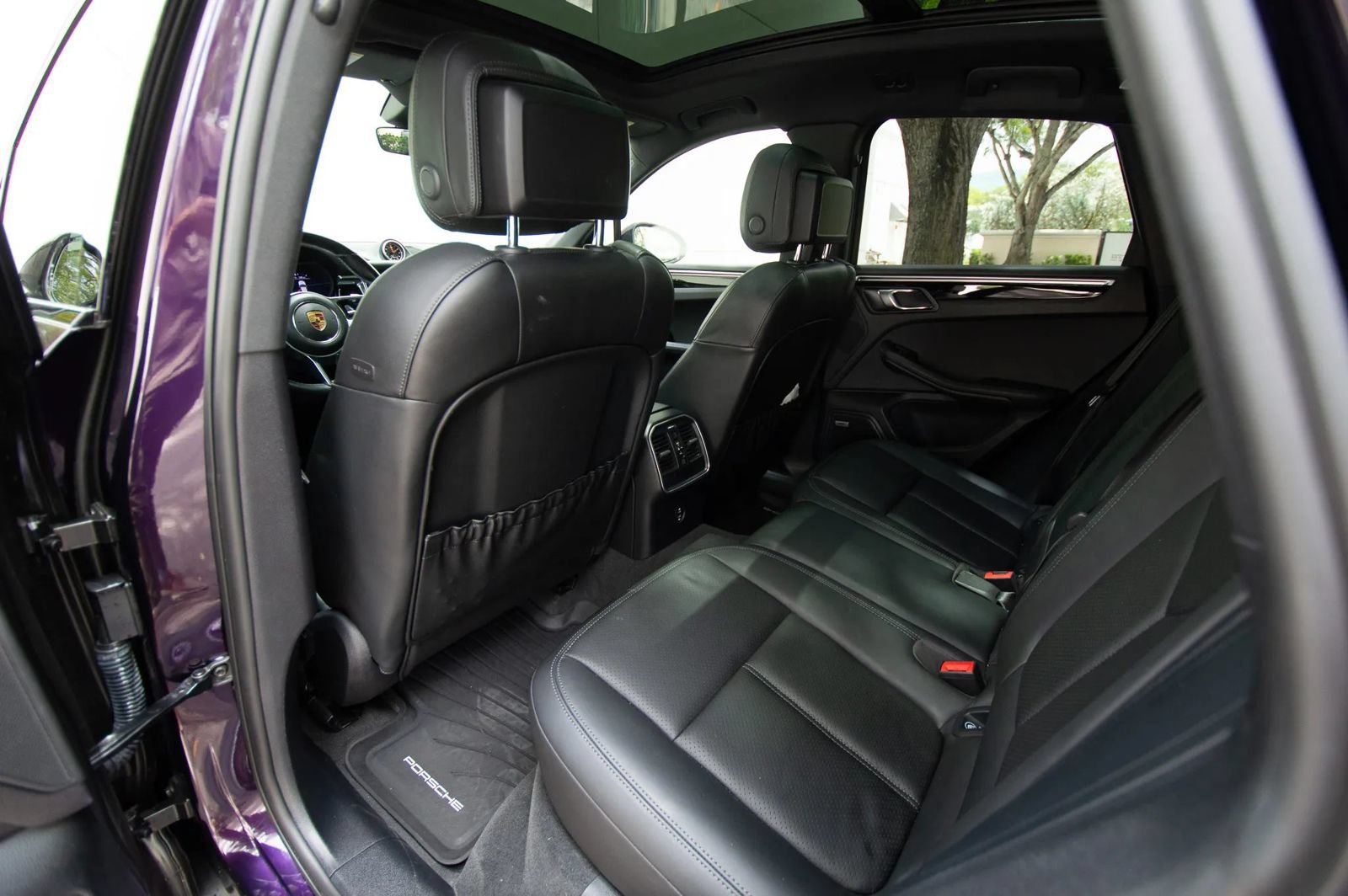 Used 2021 Porsche Macan w/ Premium Package Plus AWD/4WD image 66