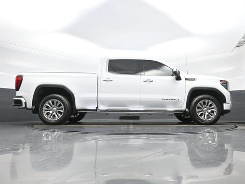 Used 2023 GMC Sierra 1500 Denali w/ Technology Package AWD/4WD image 32