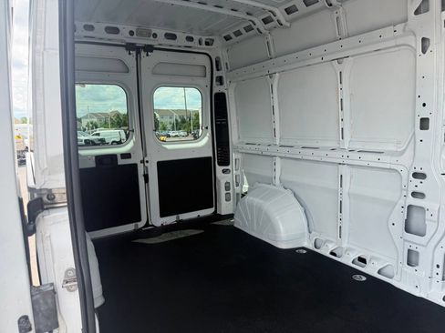 Used 2024 RAM ProMaster 2500 FWD image 48