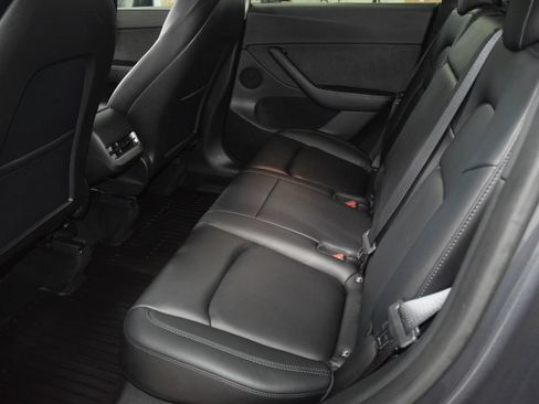 Used 2022 Tesla Model Y Performance AWD/4WD image 39