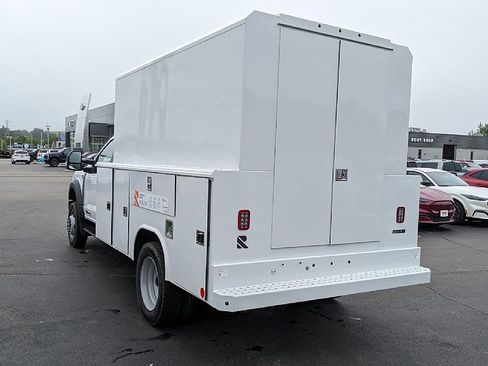 New 2025 Ford F550 4x4 Regular Cab Super Duty image 6