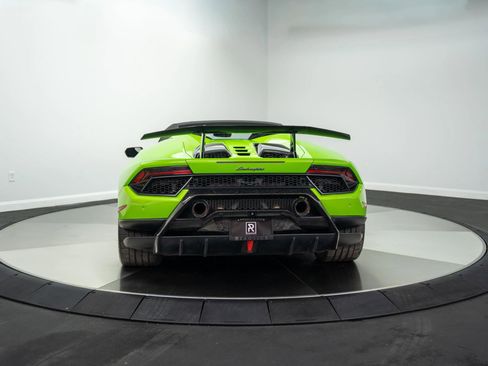 Used 2019 Lamborghini Huracan Performante image 17