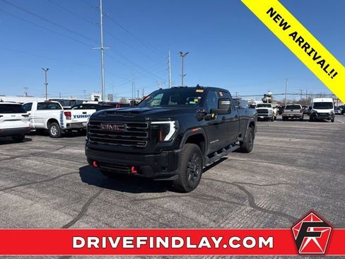 Used 2025 GMC Sierra 2500 AT4 image 1