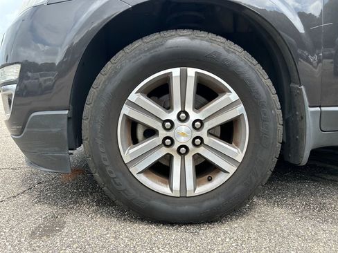 Used 2017 Chevrolet Traverse LT image 6