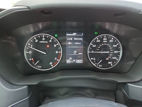 Used 2025 Subaru Forester Premium AWD/4WD image 16