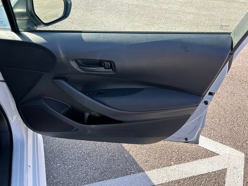 Used 2024 Toyota Corolla LE FWD image 38