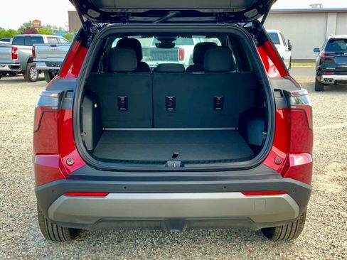 New 2026 Chevrolet Equinox LT w/ Safety and Technology Package image 17