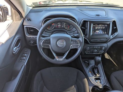 Used 2019 Jeep Cherokee Latitude w/ Popular Appearance Group FWD image 26